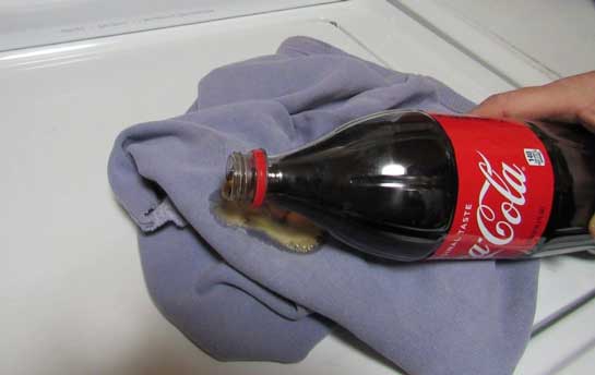 ΚΑΘΑΡΙΣΜΟΣ ΚΟΥΖΙΝΑΣ - Πράσινο σαπούνι - Coca cola